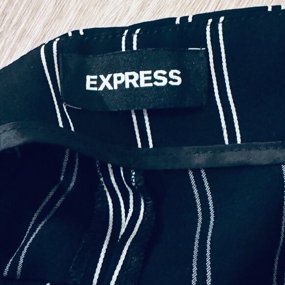 Stylist High Waisted Pinstripe Wide Leg Pant - Picture 3 of 6